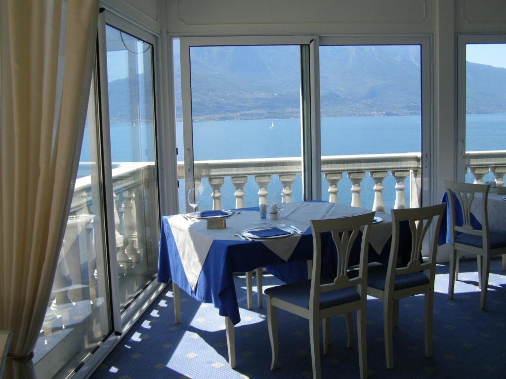 Villa Romantica Hotel Limone sul Garda Exterior photo